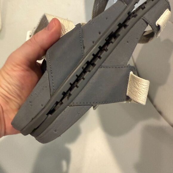 Chaco Z/1 Classic Women’s US 7 EU 38 One Strap Sandals Off White Strap Gray Sole - Picture 9 of 16